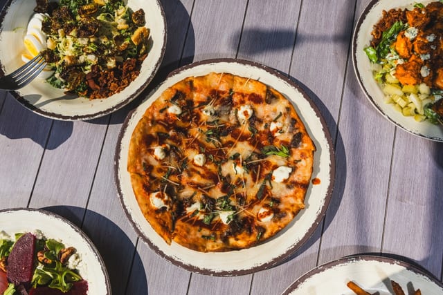 VODKA SAUSAGE PIZZA