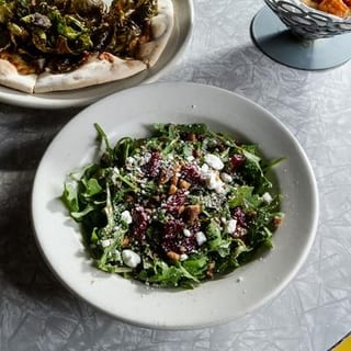 ARUGULA & ROASTED BEET SALAD