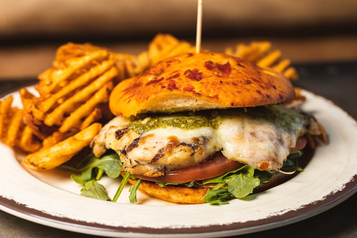 CHICKEN CLUB